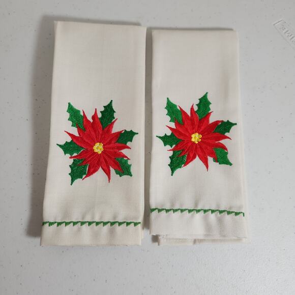 Vintage Hallie ST. Mary INC Linen Blend Christmas Poinsettia Fingertip Towels - Picture 2 of 13